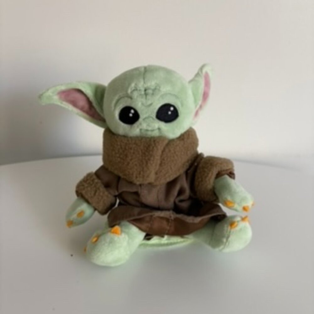 Disney Star Wars Plush Grogu Shoulder Magnet